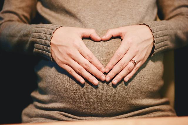 Těhotenství a Káva: Nejnovější studie a doporučení